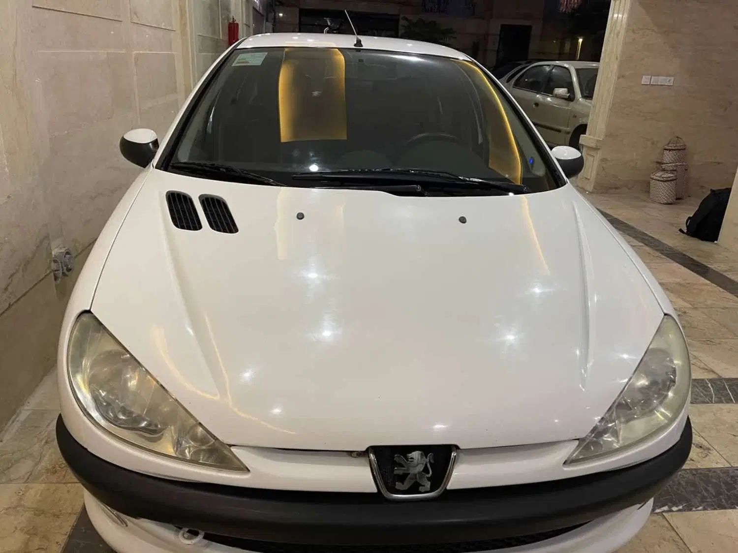 پژو ۲۰۶ صندوق دار v8 - 1396