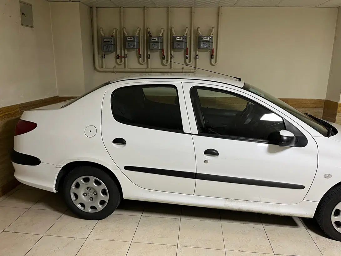پژو ۲۰۶ صندوق دار v8 - 1399