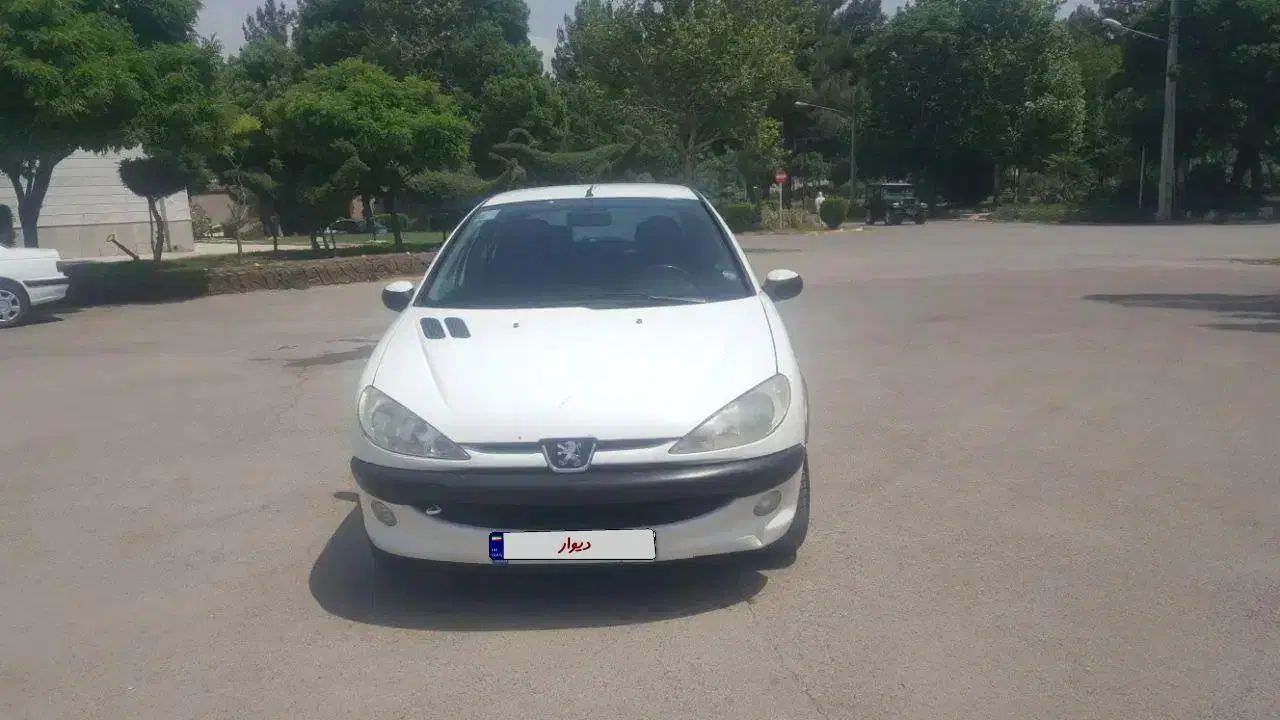 پژو ۲۰۶ صندوق دار v8 - 1392