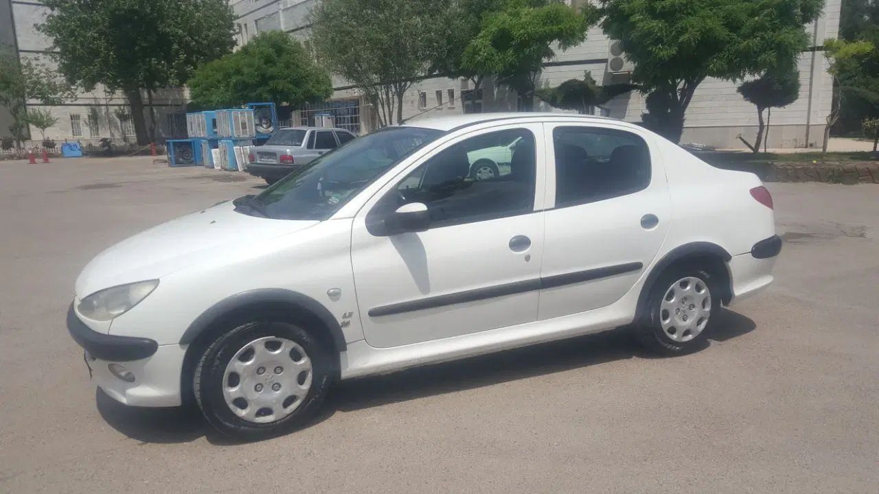 پژو ۲۰۶ صندوق دار v8 - 1392