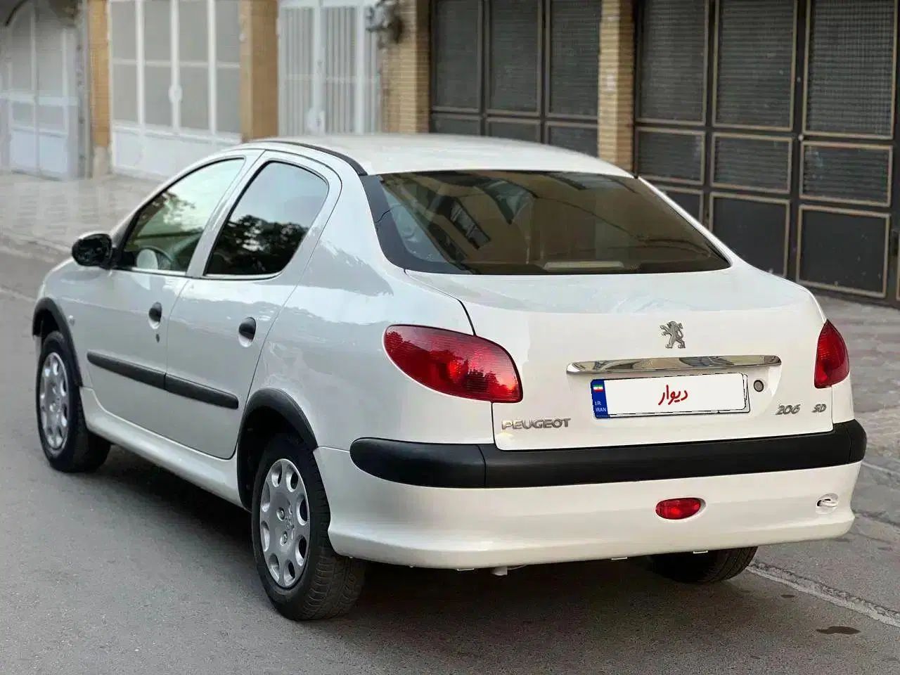 پژو ۲۰۶ صندوق دار v20 - 1388
