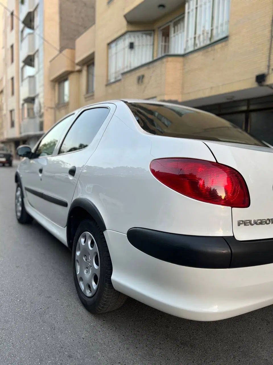 پژو ۲۰۶ صندوق دار v20 - 1388