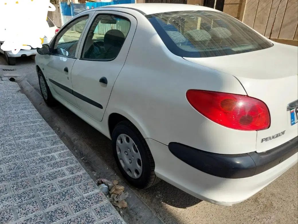 پژو ۲۰۶ صندوق دار v8 - 1397