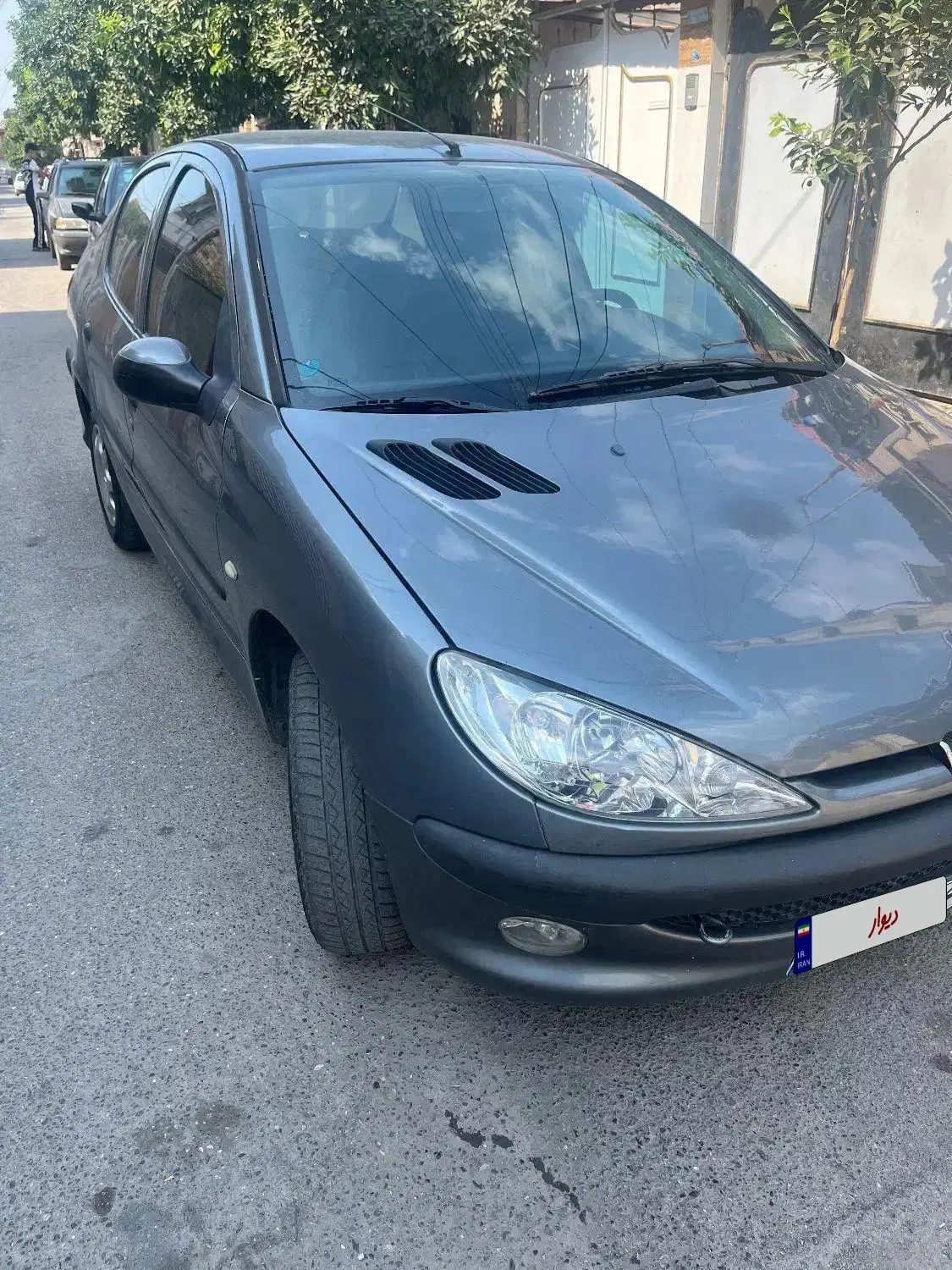 پژو ۲۰۶ صندوق دار v8 - 1393