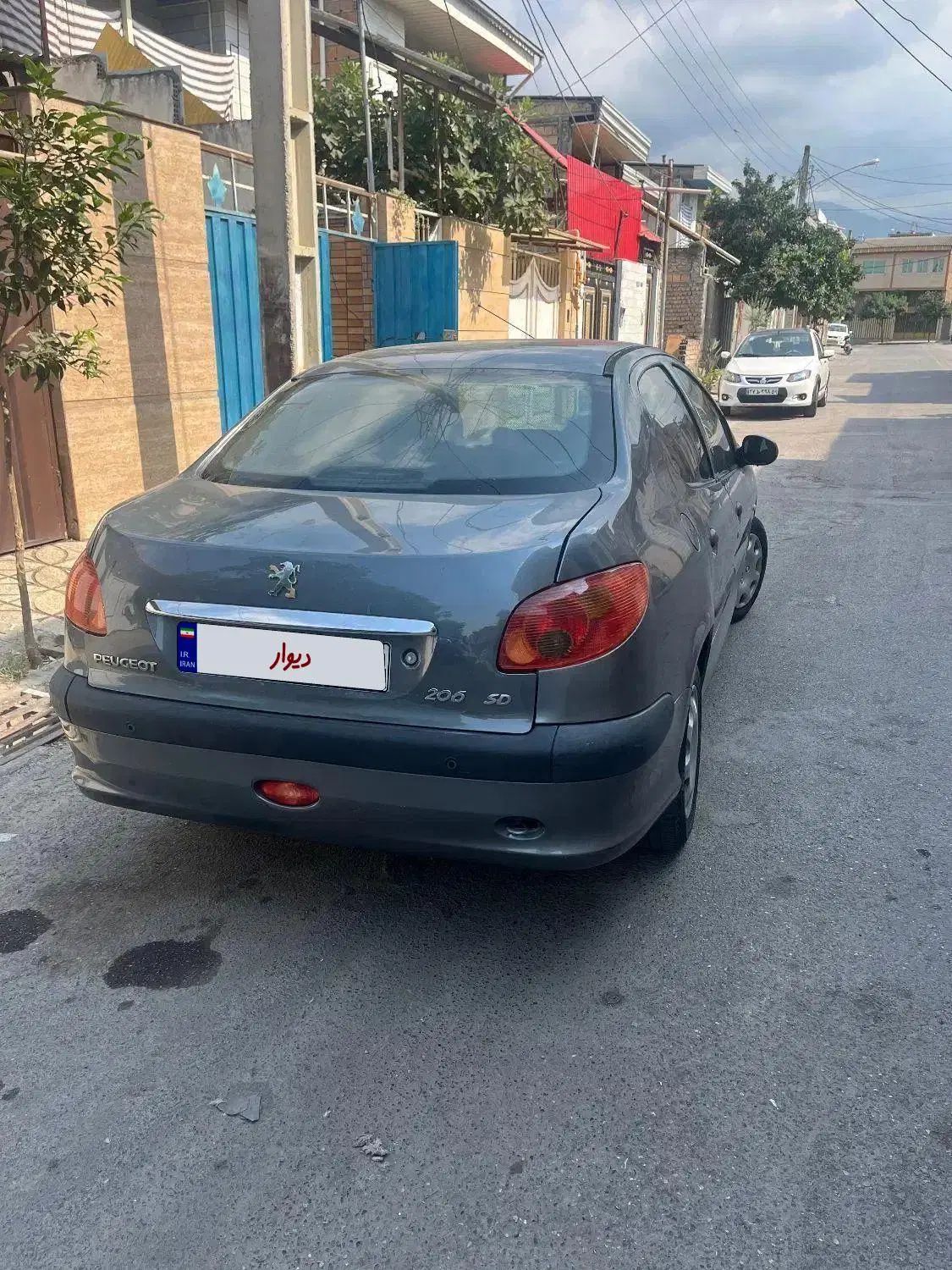 پژو ۲۰۶ صندوق دار v8 - 1393