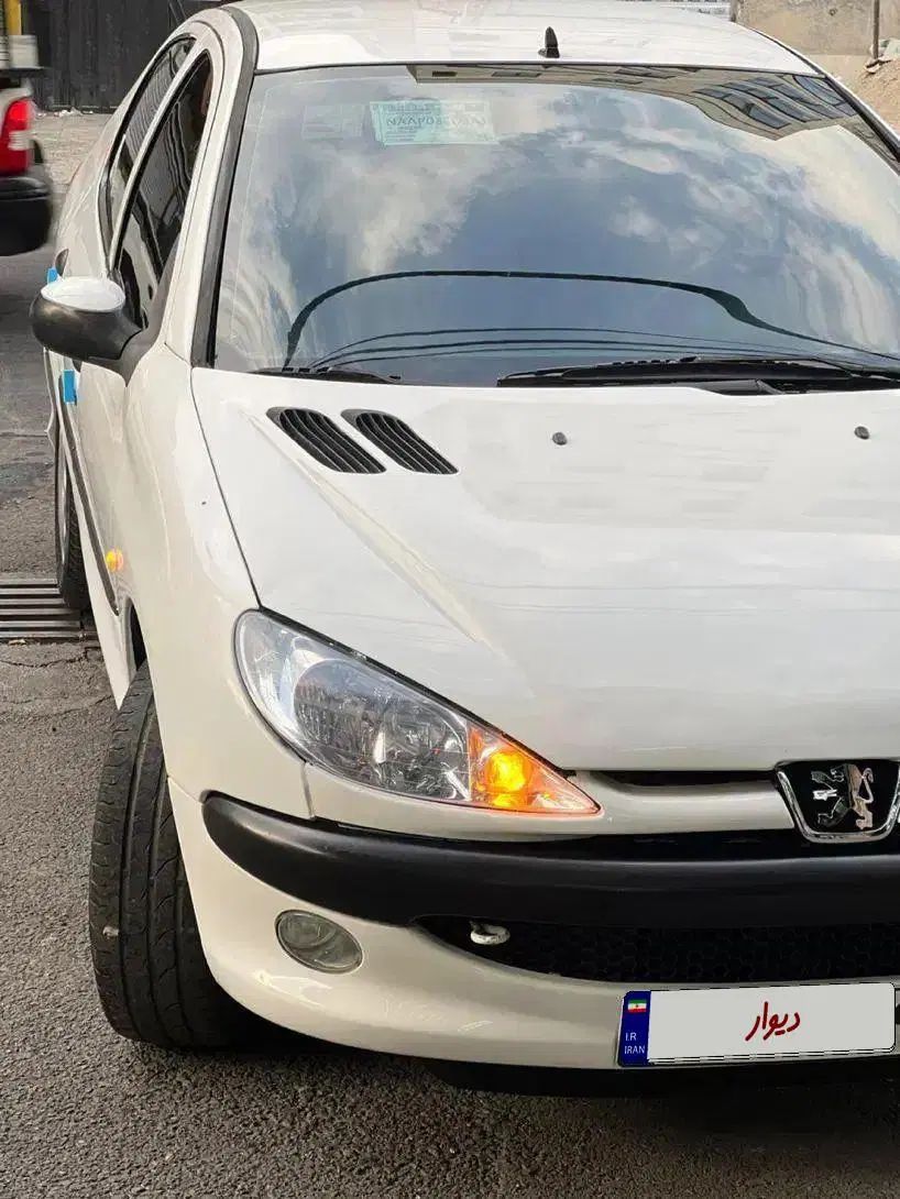 پژو ۲۰۶ صندوق دار v8 - 1397
