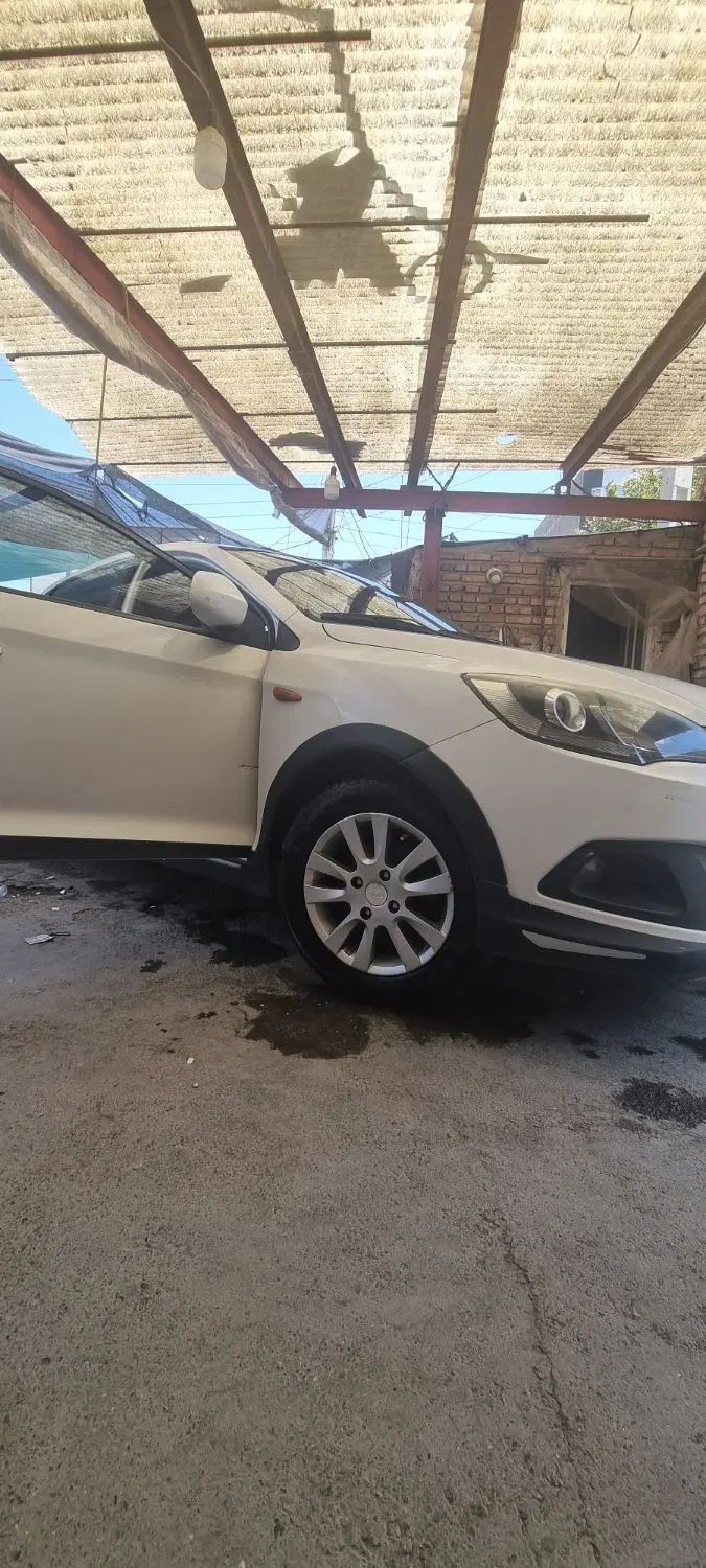 ام وی ام 315 هاچ بک اسپرت لاکچری - 1395