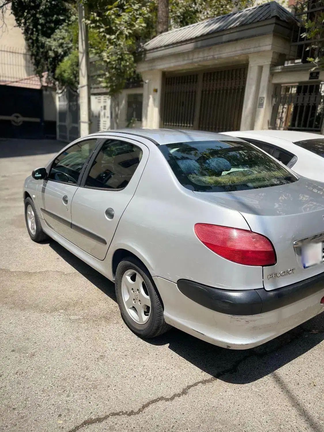 پژو ۲۰۶ صندوق دار v8 - 1385