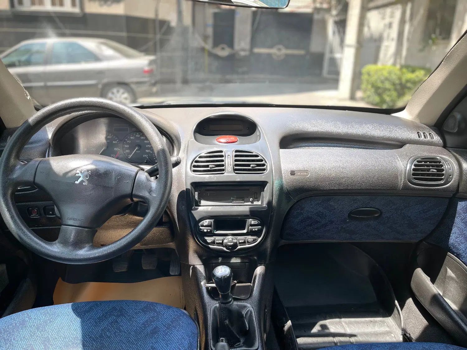 پژو ۲۰۶ صندوق دار v8 - 1385