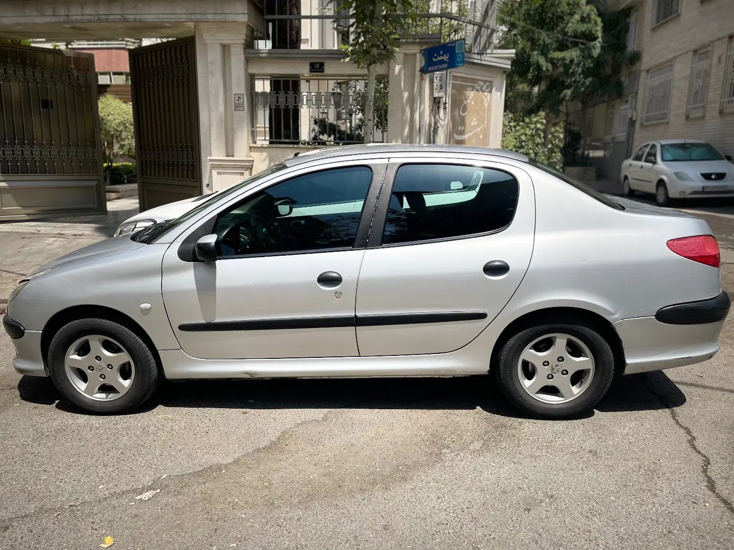 پژو ۲۰۶ صندوق دار v8 - 1385