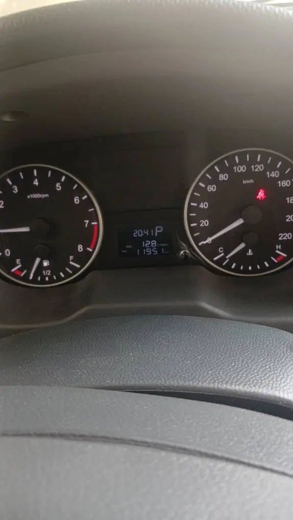 جک J4 اتوماتیک ساده - 1403