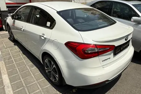 کیا سراتو 2.0 لیتر دنده ای - 2016