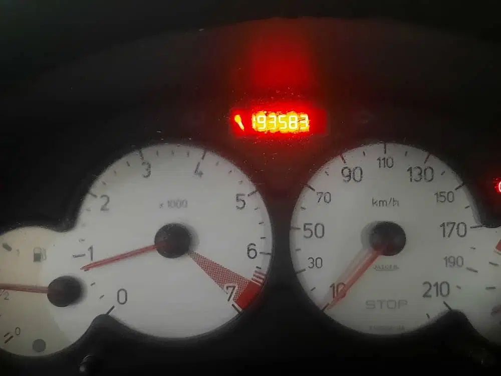 پژو ۲۰۶ صندوق دار v8 - 1391