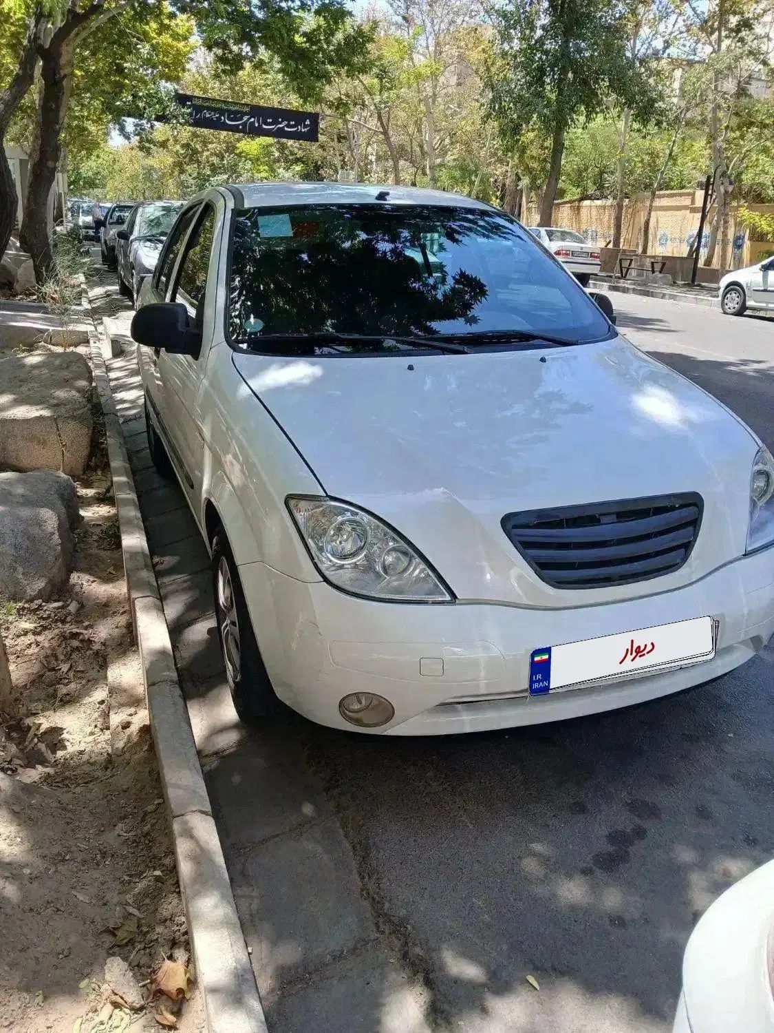 تیبا صندوق دار SX - 1400