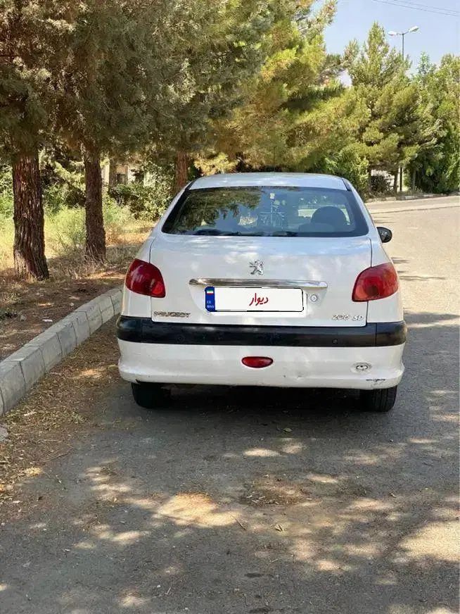 پژو ۲۰۶ صندوق دار v8 - 1396