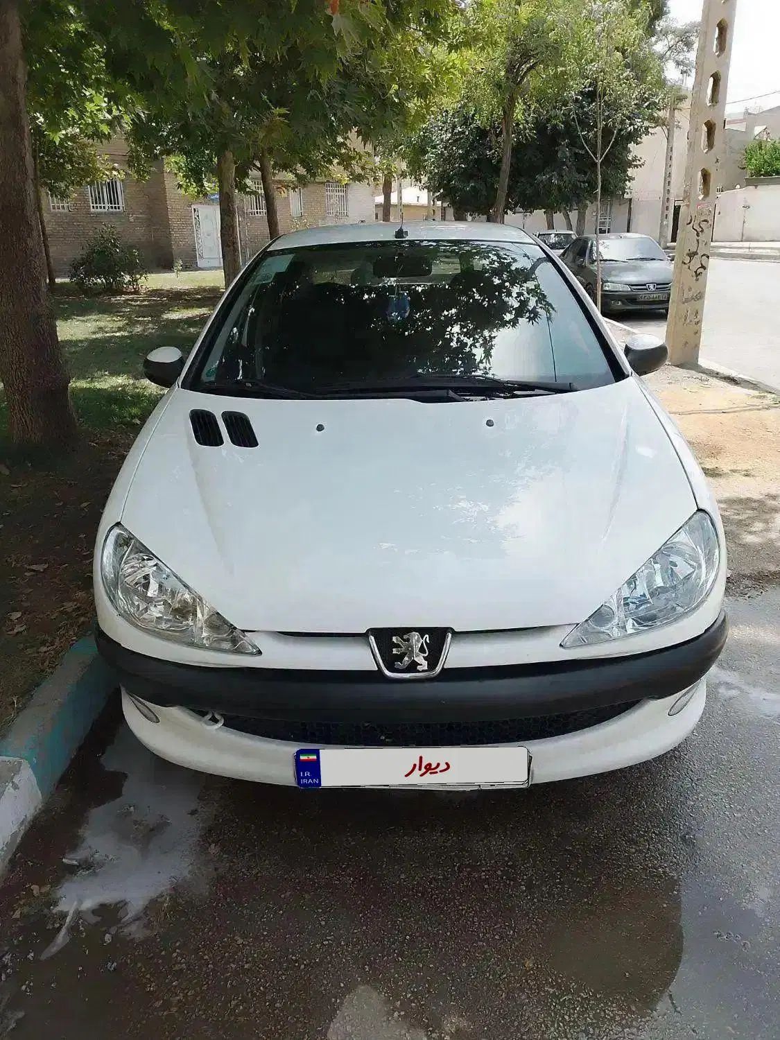 پژو ۲۰۶ صندوق دار v8 - 1398
