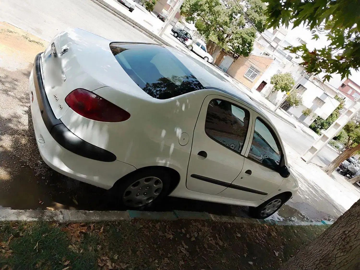 پژو ۲۰۶ صندوق دار v8 - 1398