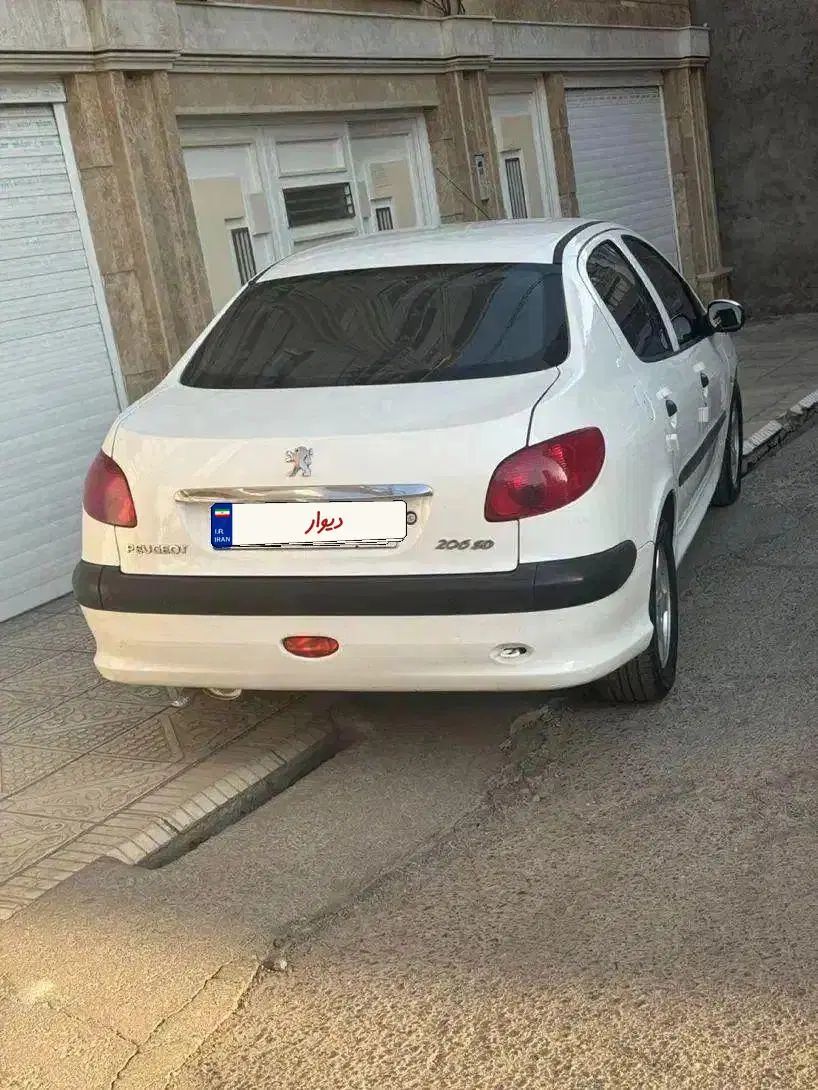 پژو ۲۰۶ صندوق دار v8 - 1393