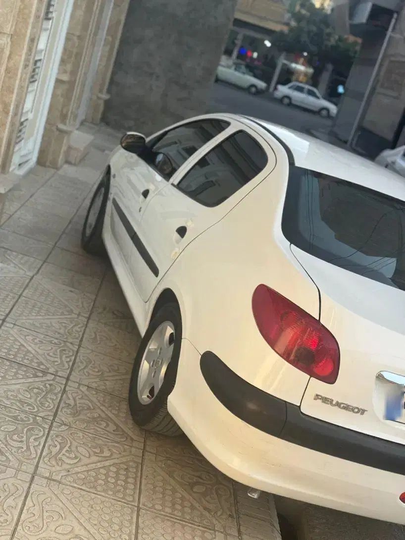 پژو ۲۰۶ صندوق دار v8 - 1393