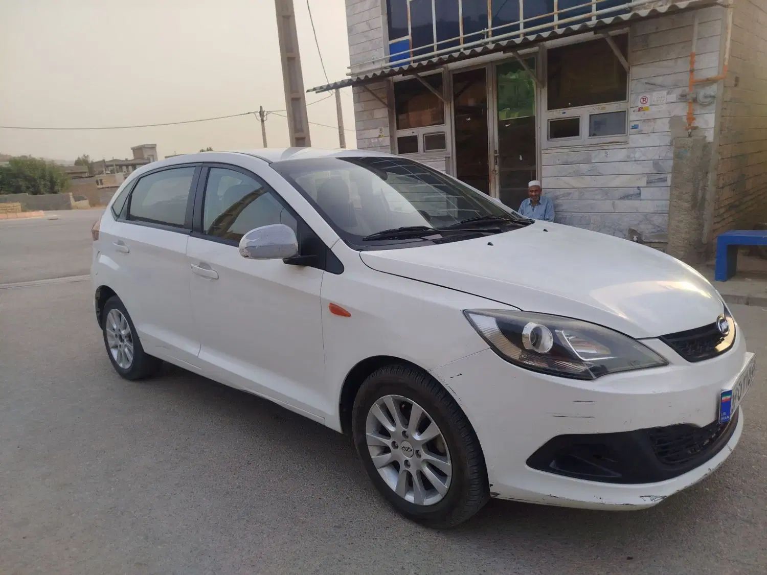 ام وی ام 315 هاچ بک ساده دنده ای - 1394