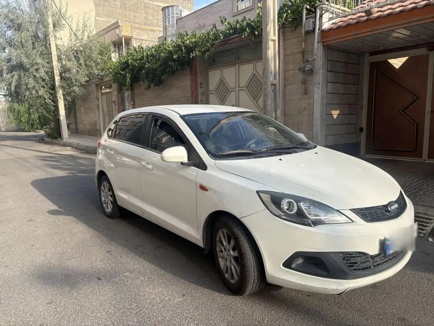 ام وی ام 315 هاچ بک اسپرت لاکچری - 1394