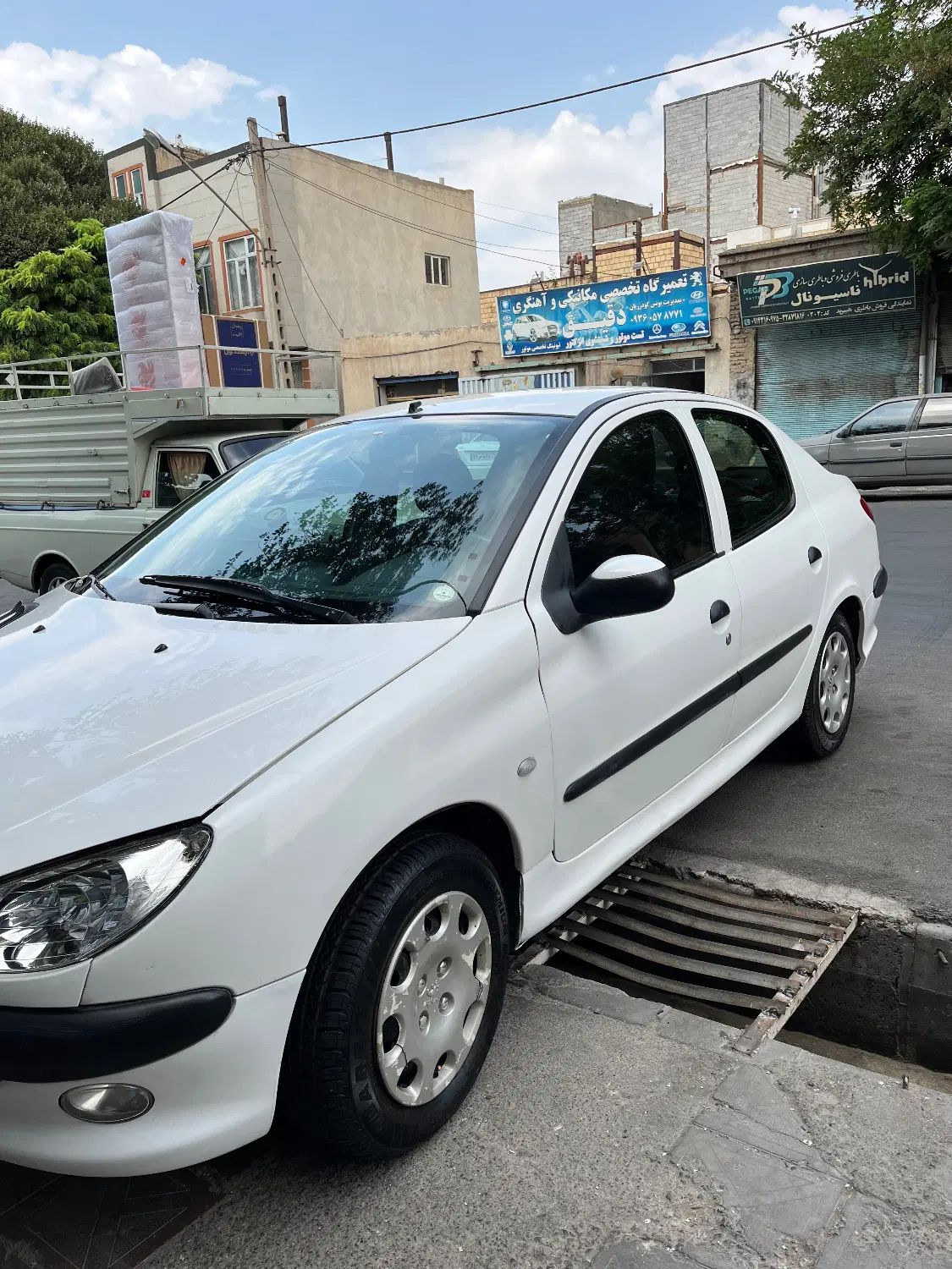 پژو ۲۰۶ صندوق دار v8 - 1397