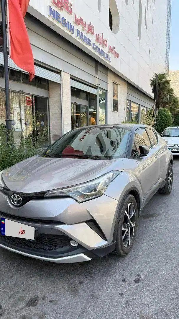 تویوتا کمری XLE - 2018