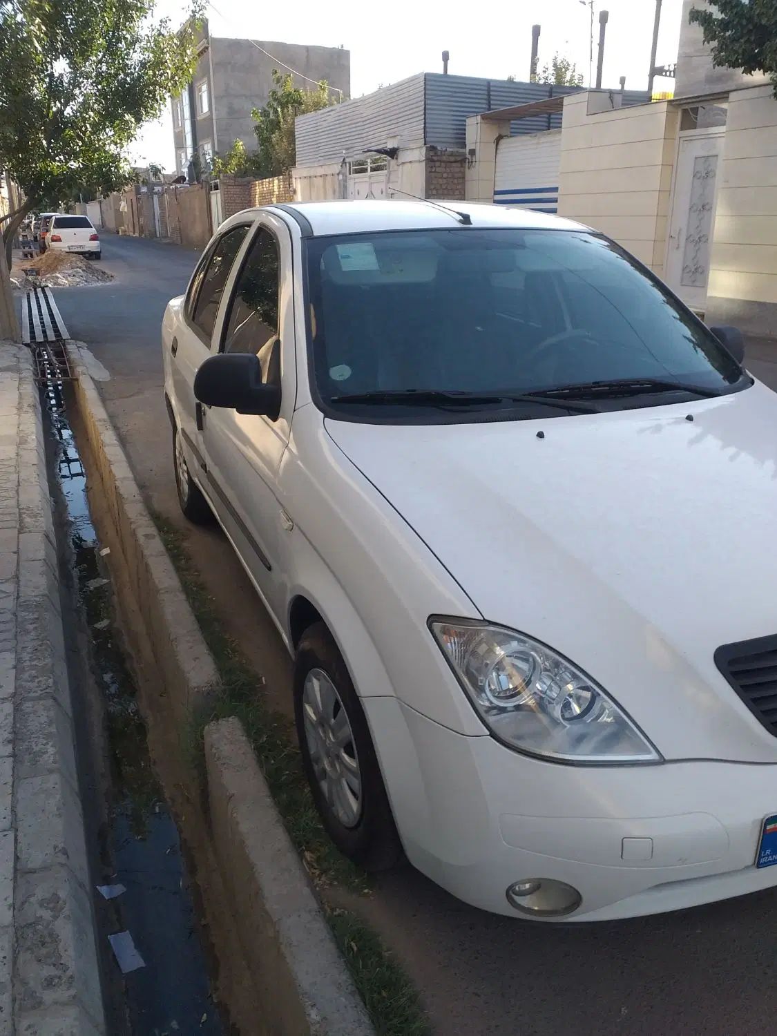 تیبا صندوق دار SX - 1401