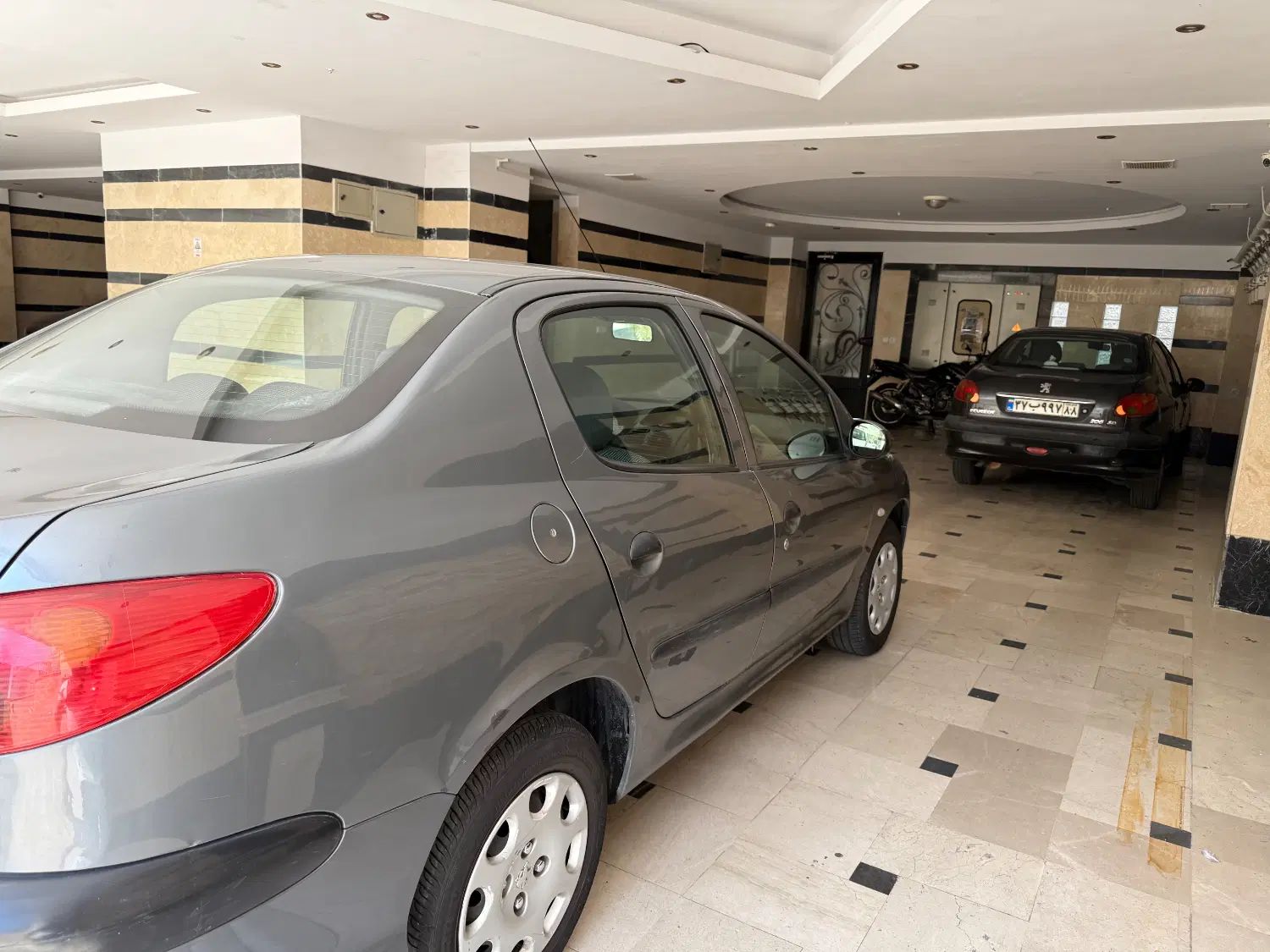 پژو ۲۰۶ صندوق دار v8 - 1397