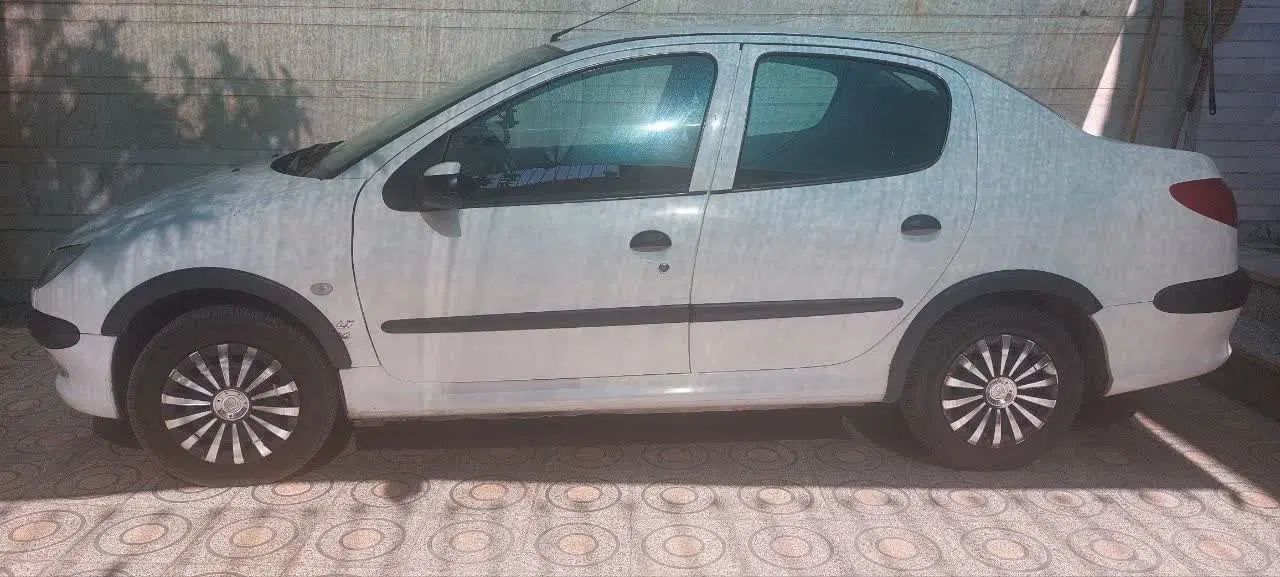 پژو ۲۰۶ صندوق دار v8 - 1396