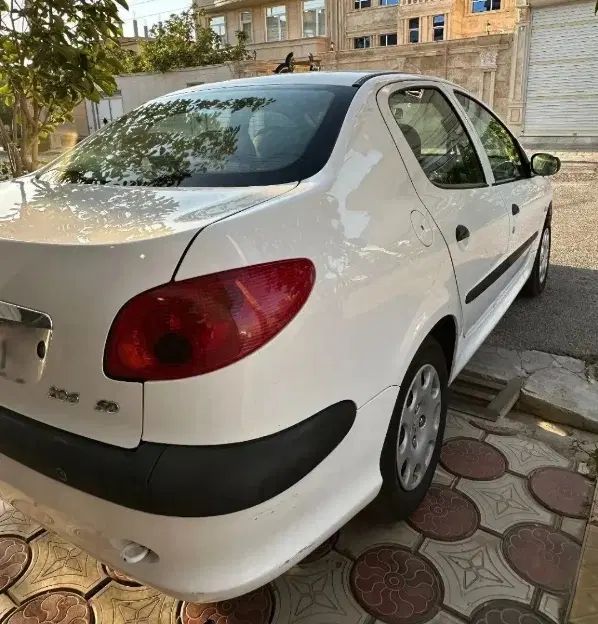 پژو ۲۰۶ صندوق دار v8 - 1397