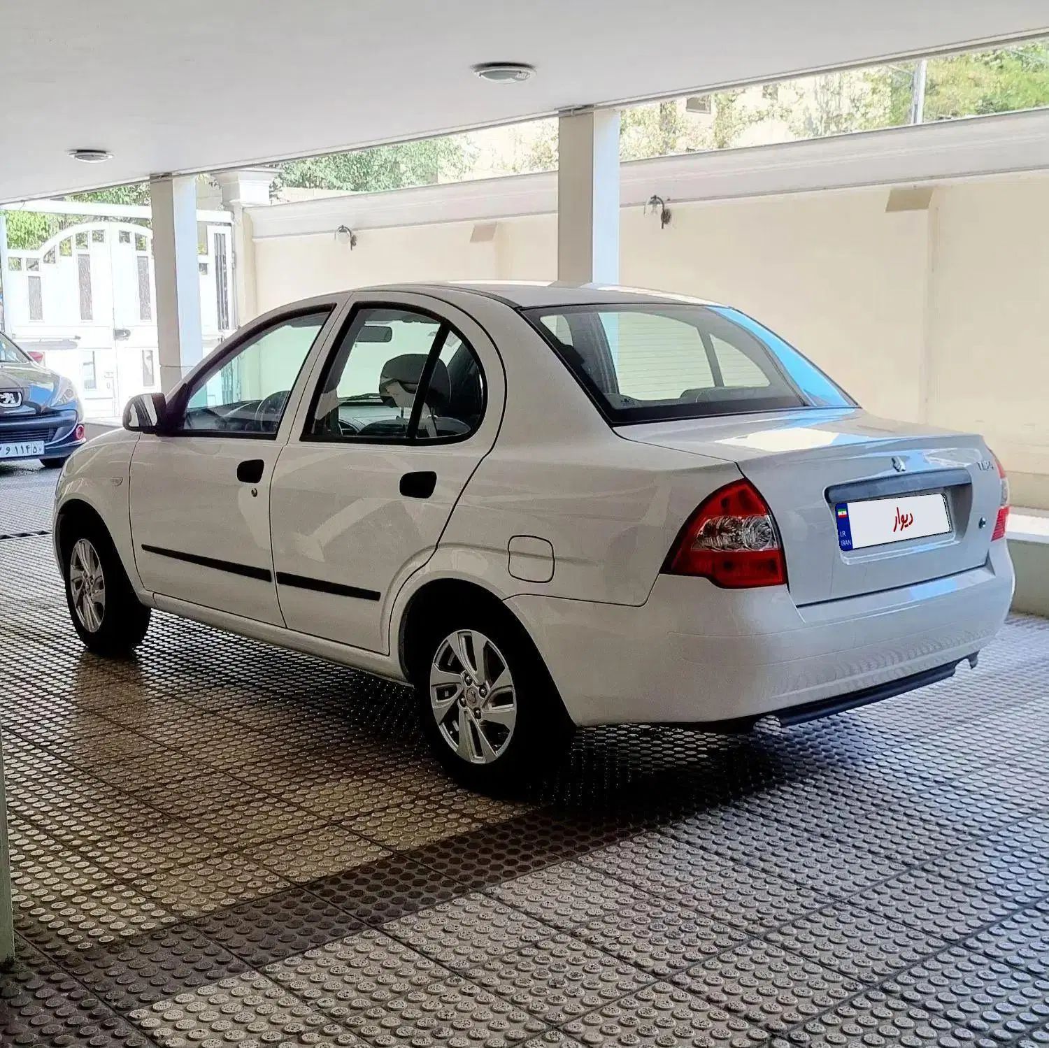 تیبا صندوق دار SX - 1398