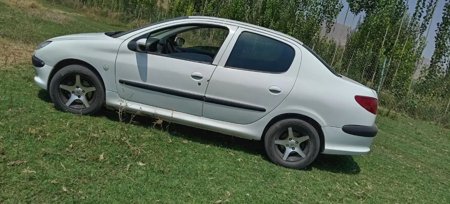 پژو ۲۰۶ صندوق دار v8 - 1393