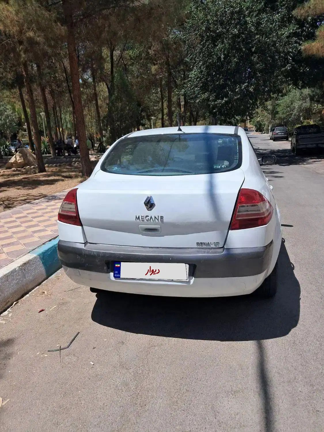 رنو مگان پارس خودرو 1600 E2 - 1391