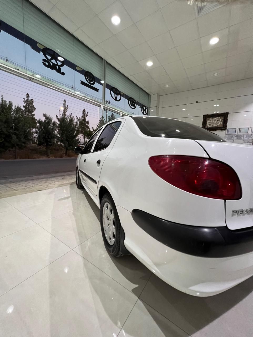 پژو ۲۰۶ صندوق دار v8 - 1393