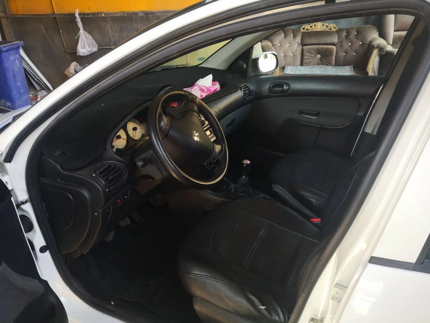 پژو ۲۰۶ صندوق دار v8 - 1396