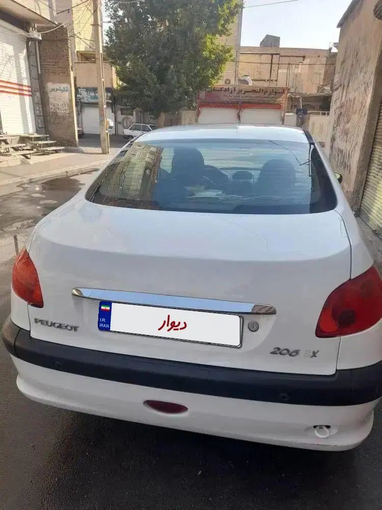 پژو ۲۰۶ صندوق دار v8 - 1394