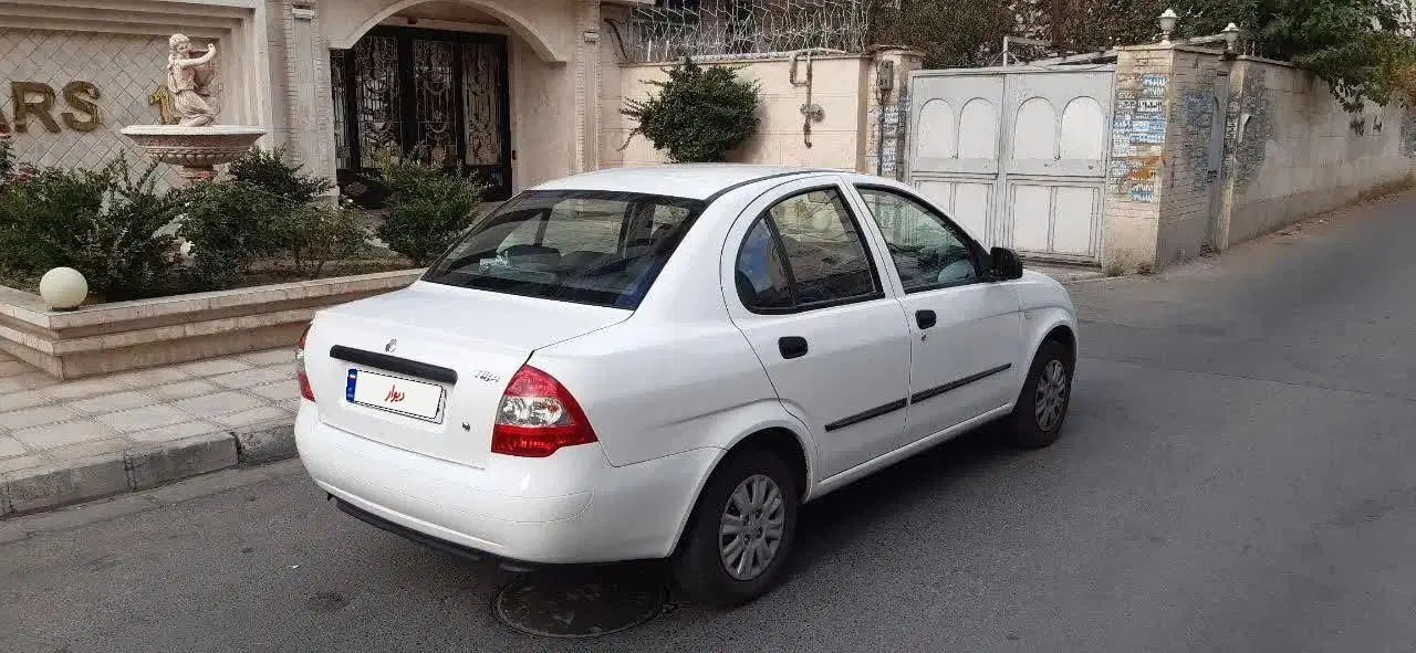 تیبا صندوق دار SX - 1400