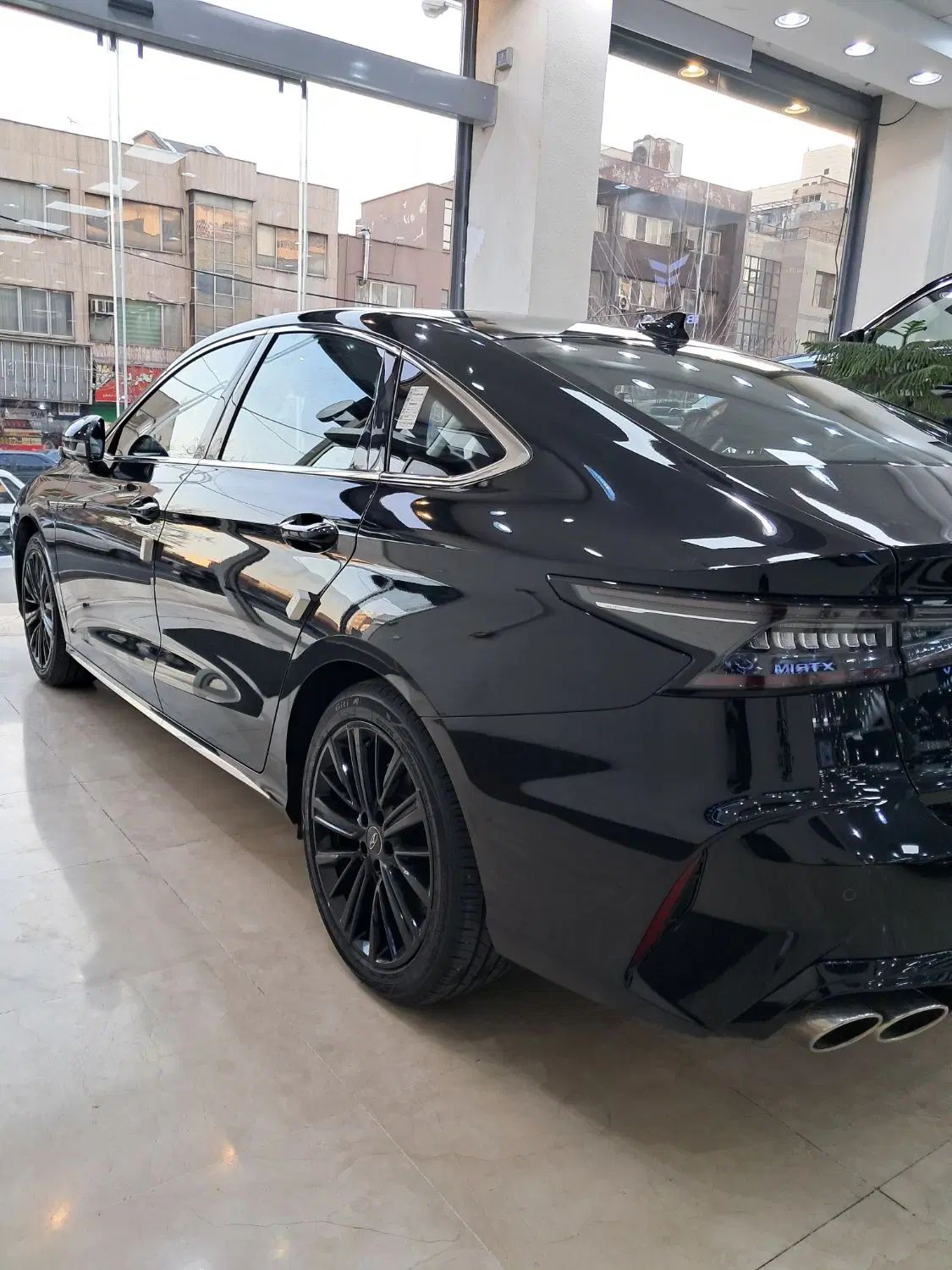 خودرو فونیکس، آریزو 8 آگهی ann_19995543