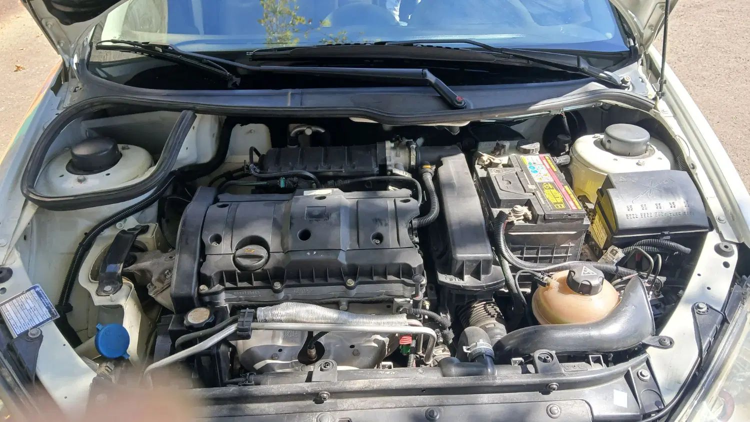 پژو ۲۰۶ صندوق دار v8 - 1395