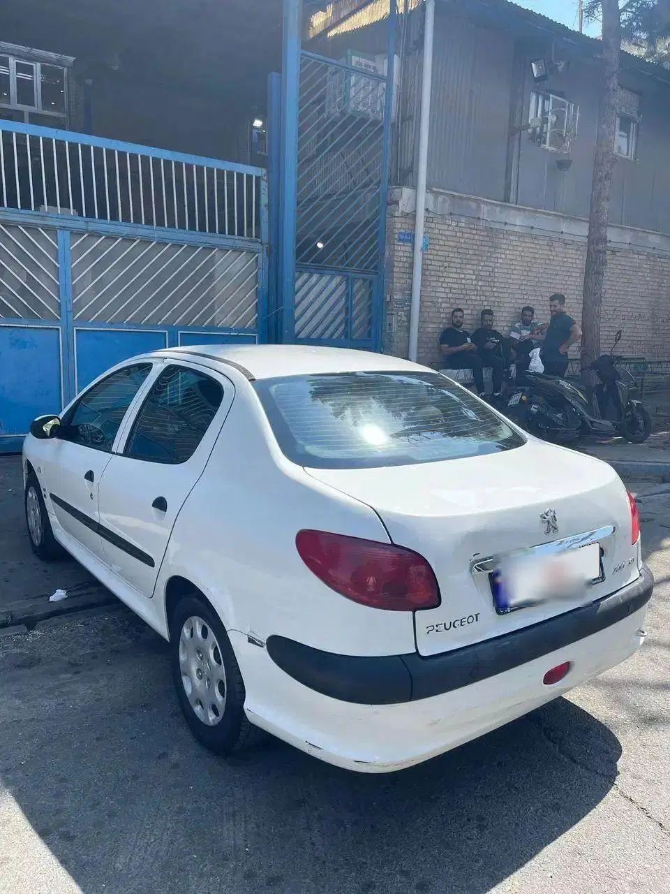 پژو ۲۰۶ صندوق دار v8 - 1394