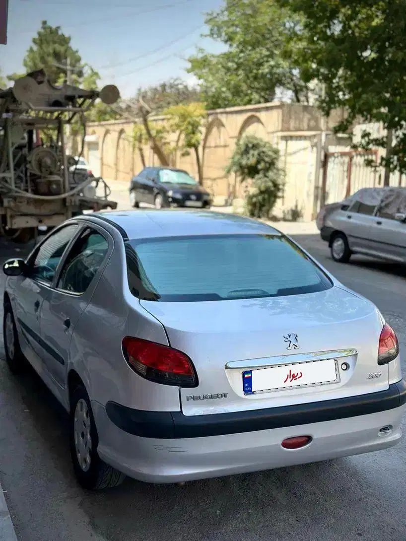 پژو ۲۰۶ صندوق دار v8 - 1385