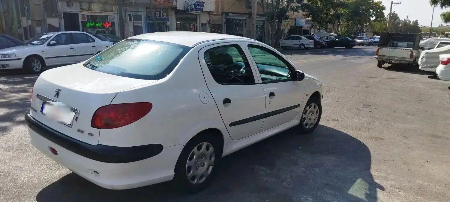 پژو ۲۰۶ صندوق دار v8 - 1395