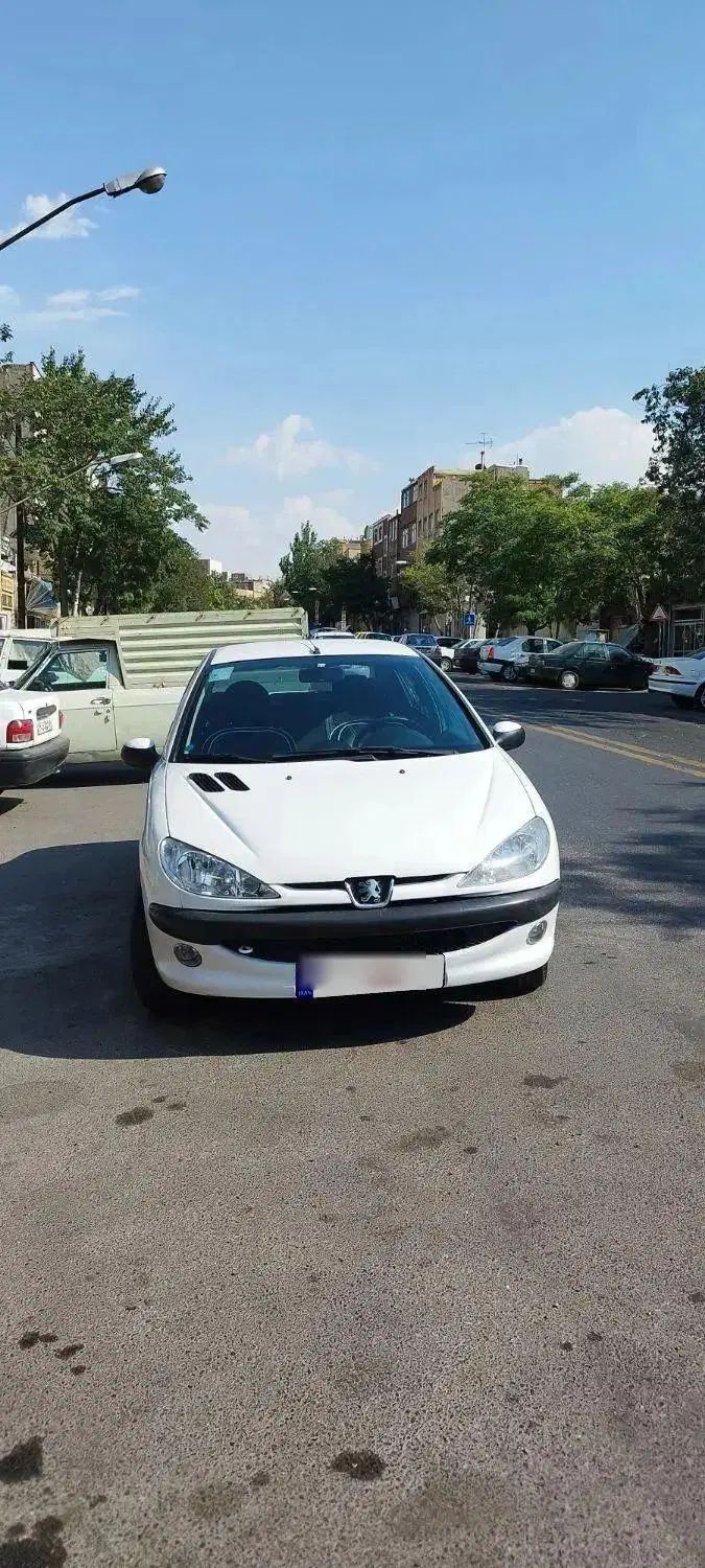 پژو ۲۰۶ صندوق دار v8 - 1395