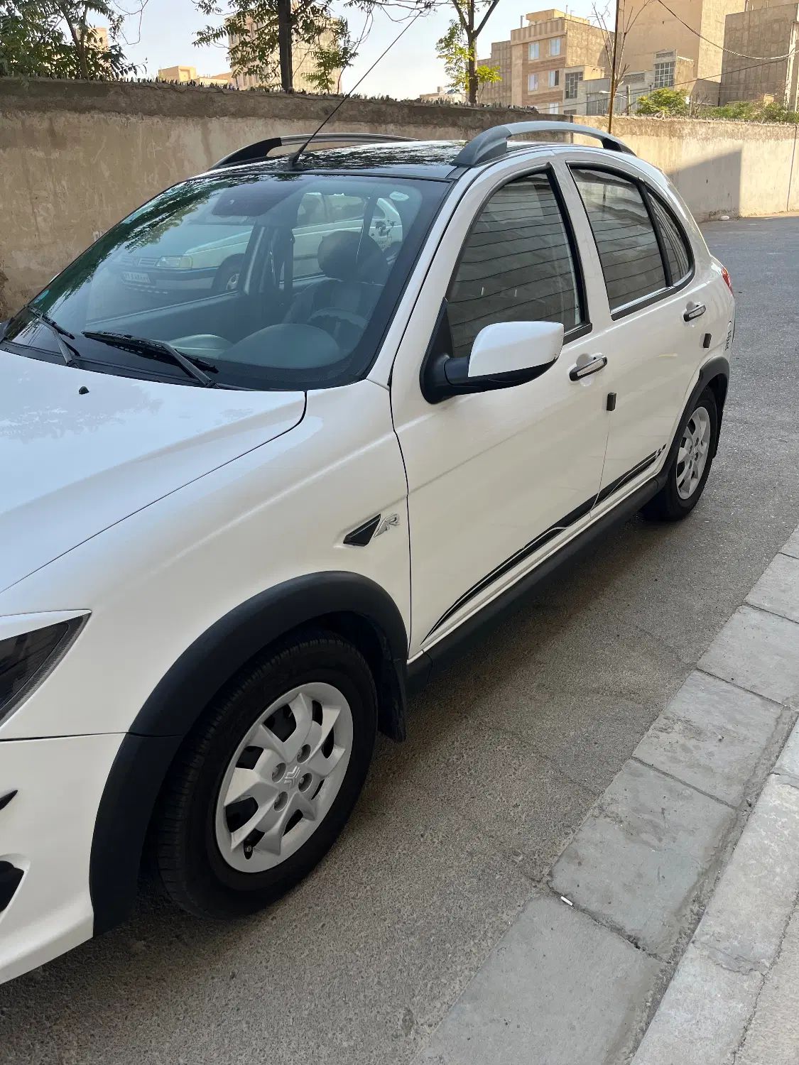 خودرو کوییک، R آگهی ann_19996832