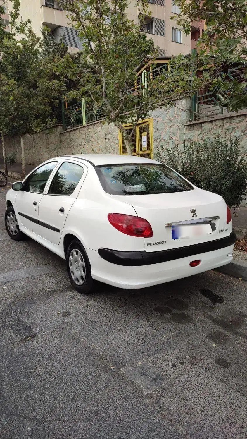 پژو ۲۰۶ صندوق دار v8 - 1391