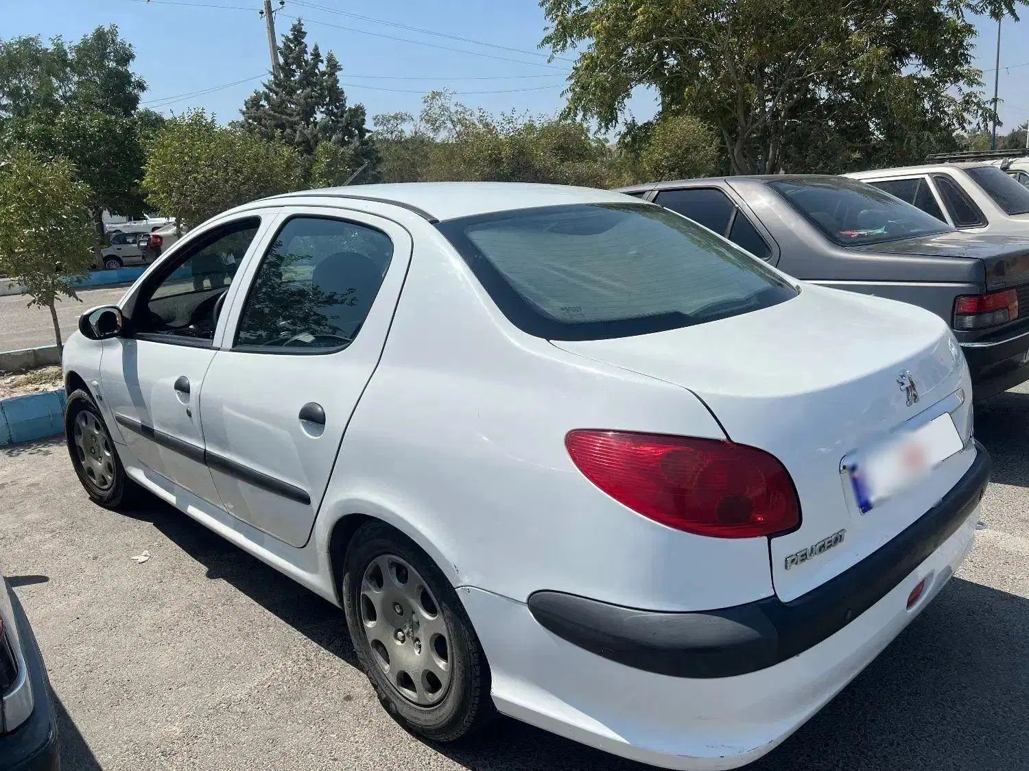 پژو ۲۰۶ صندوق دار v8 - 1394