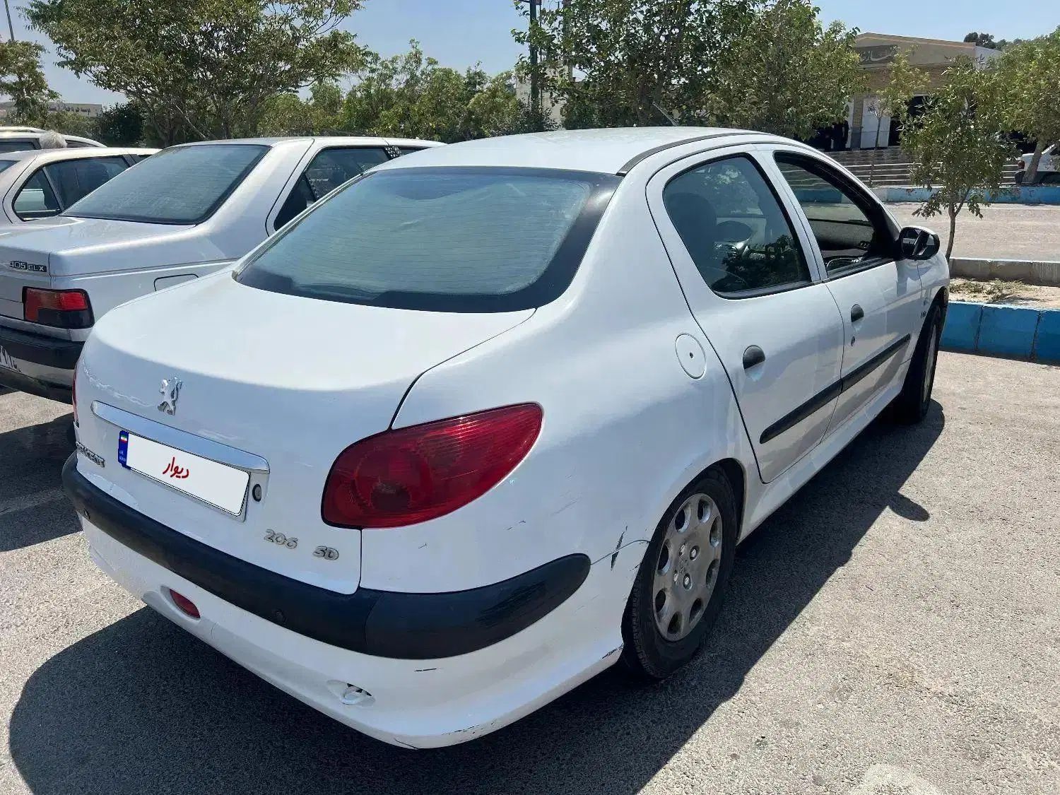 پژو ۲۰۶ صندوق دار v8 - 1394