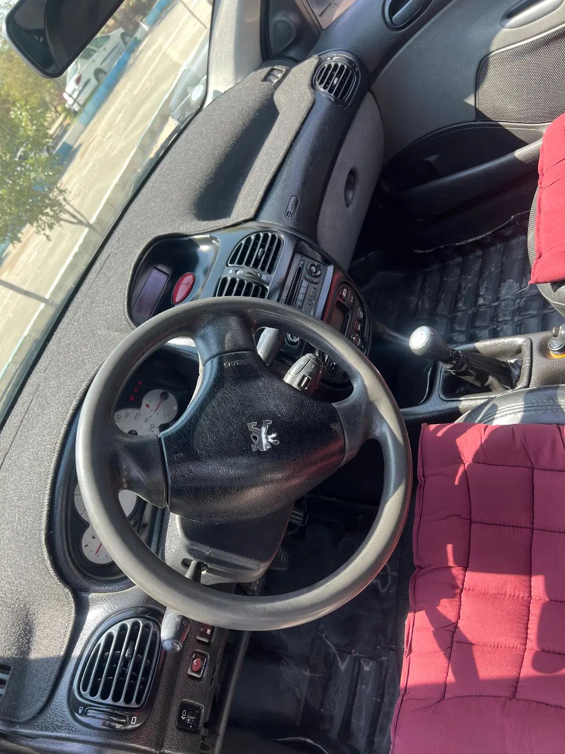 پژو ۲۰۶ صندوق دار v8 - 1394