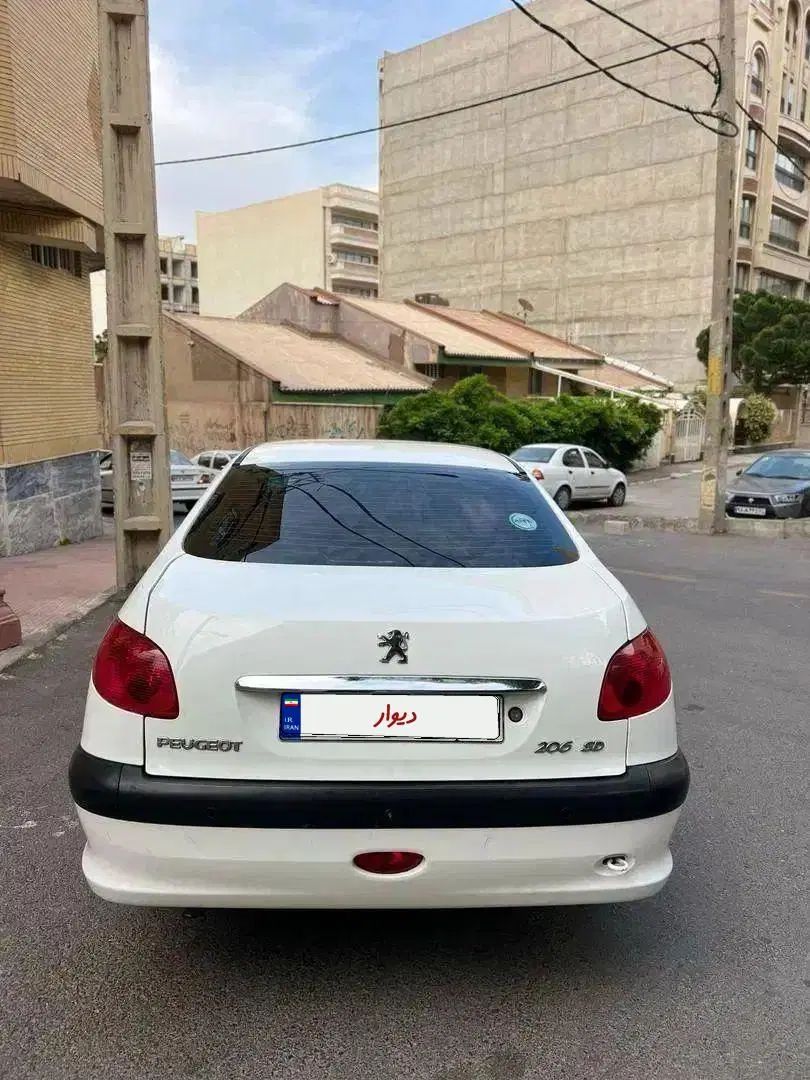پژو ۲۰۶ صندوق دار v8 - 1397